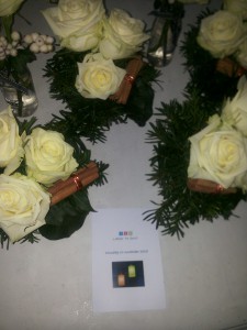 menukaart en bloemstukjes
